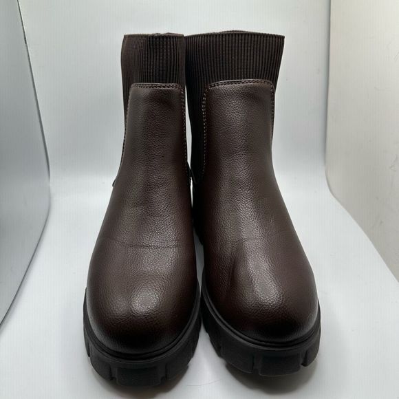 CUSHIONAIRE Women's slip on chelsea boot +Memory Foam 8 WIDE CHOCOLATE - Picture 2 of 7